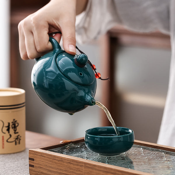 Making tea requires knowledge, respecting tea requires cultivation, and storing tea requires skills!
